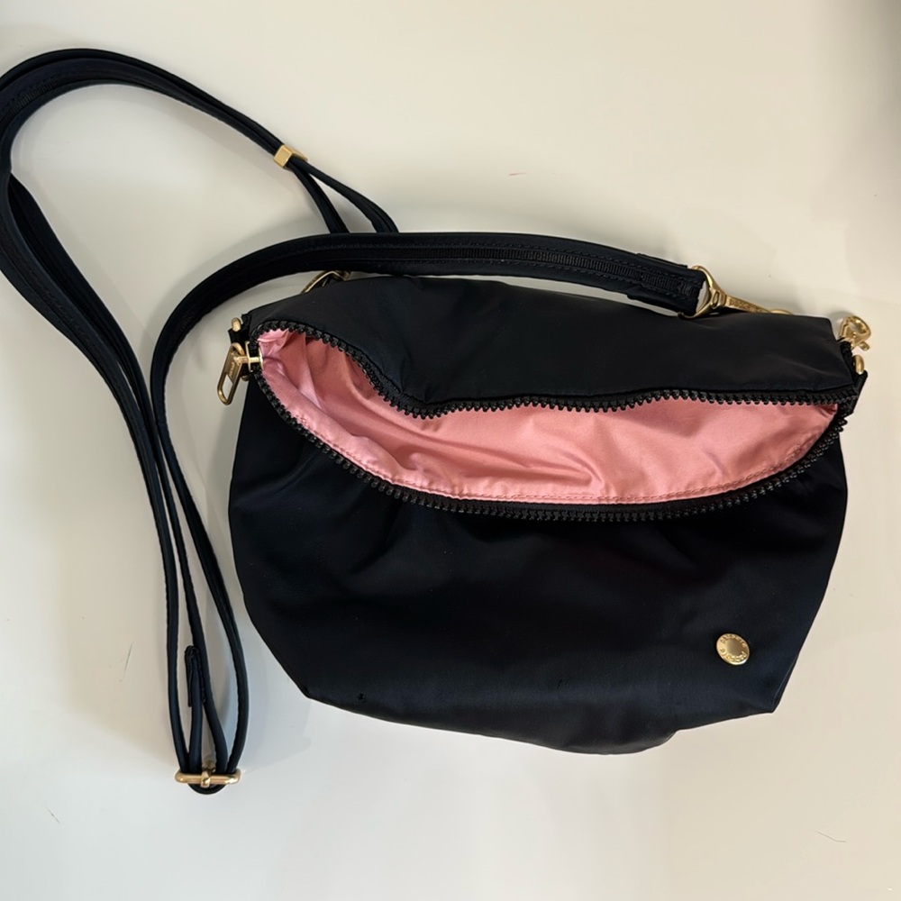 Pacsafe Cityscape Convertible Crossbody bag